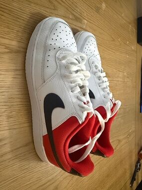 Nike White and Red Low-Top Sneakers